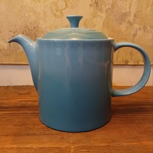 NWT New Le Creuset Rare Grand Teapot Carribean Blue Stoneware